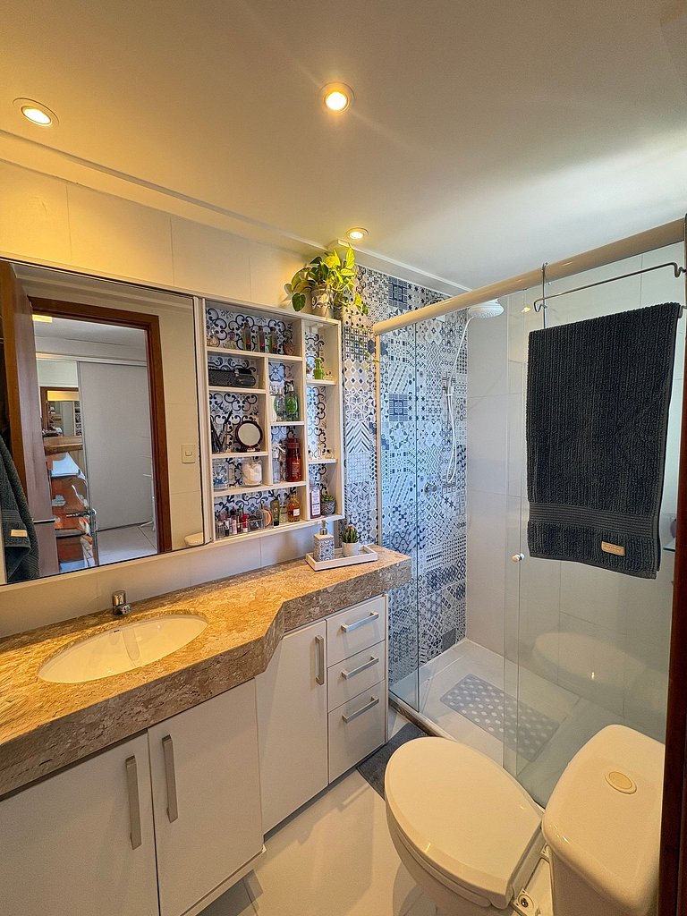 2 quartos, vista mar e conforto no Costa Azul