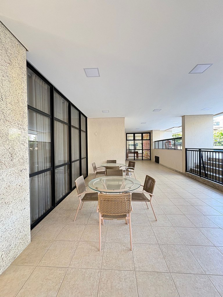 2 quartos, vista mar e conforto no Costa Azul