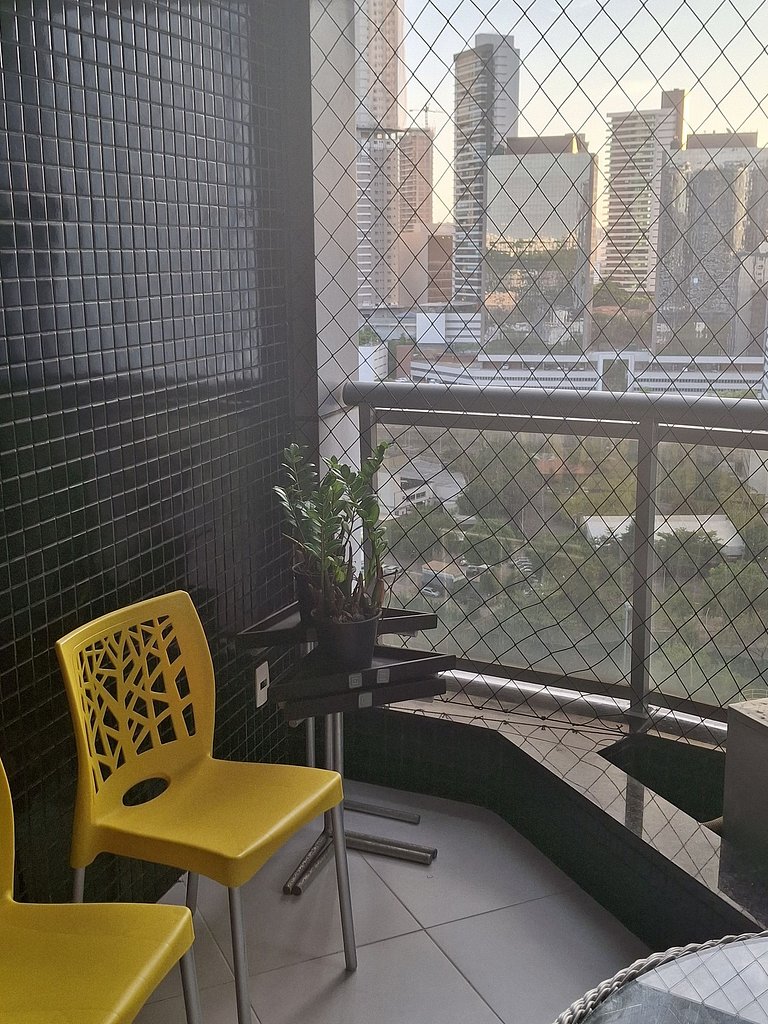 Salvador Prime, frente ao Salvador shopping.