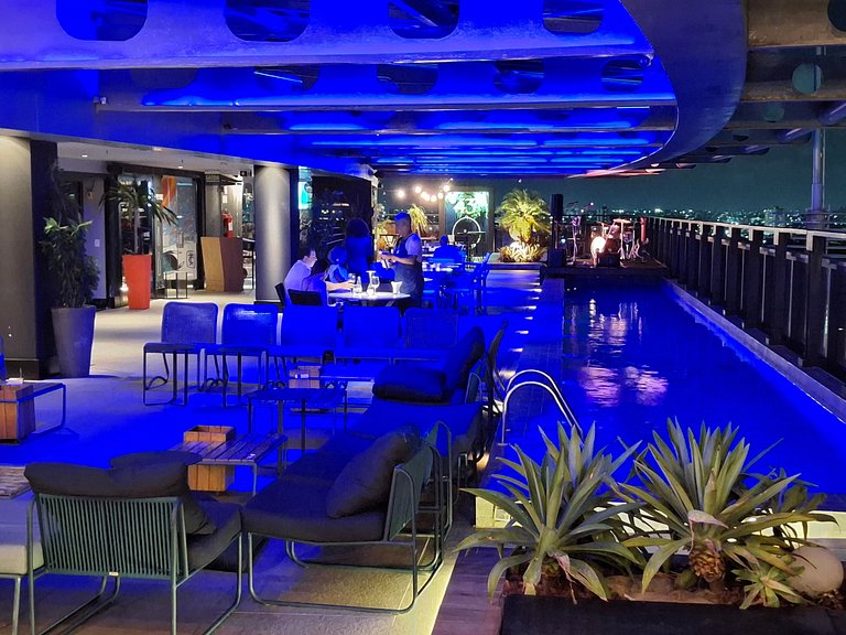 Salvador Prime, frente ao Salvador shopping.