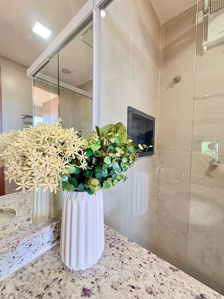 Studio Sofisticado com Vista Infinita para o Mar