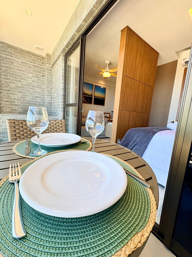 Studio Sofisticado com Vista Infinita para o Mar