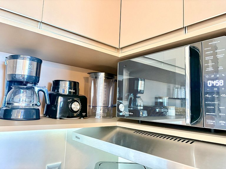 Studio Sofisticado com Vista Infinita para o Mar